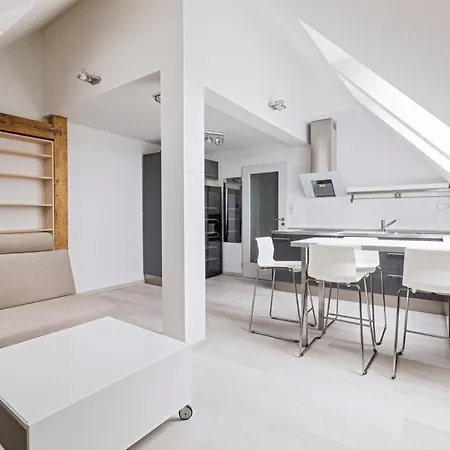 Malovanka Apartments شقة *